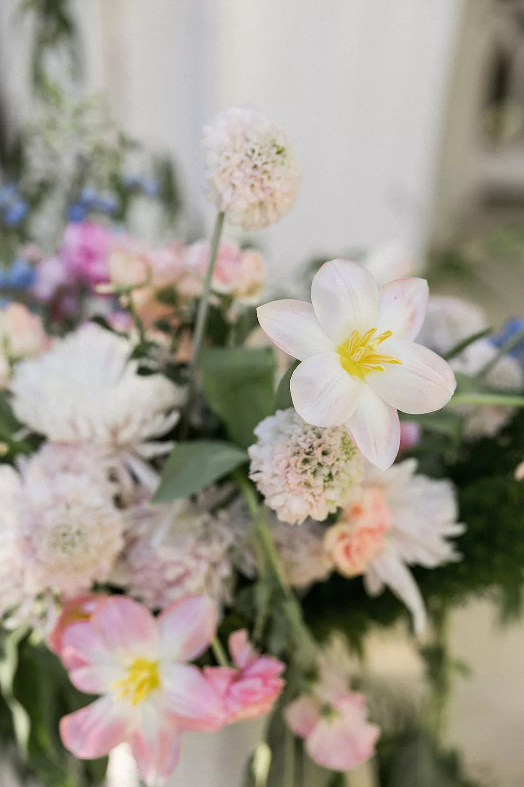 Details of a floral arrangement for a wedding